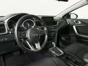 Kia  10