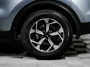 Kia  8