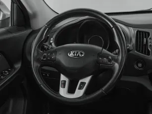 Kia  11