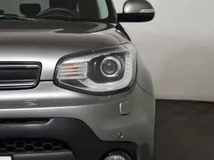 Kia  7