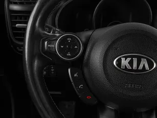 Kia  11