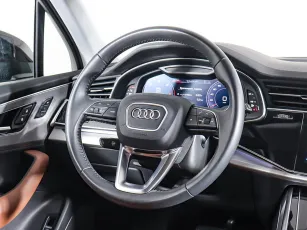 Audi  12