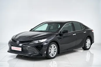 Toyota Camry,  VIII (XV70)