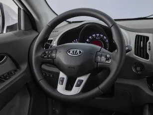 Kia  10