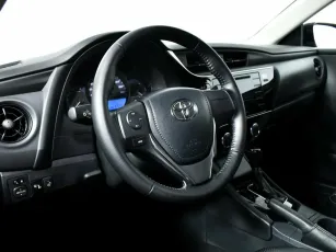 Toyota  11