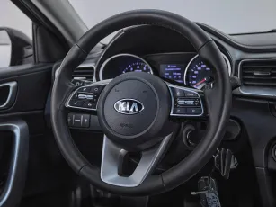 Kia  10