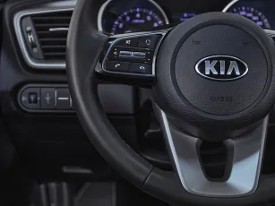 Kia  11