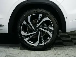 Geely  5