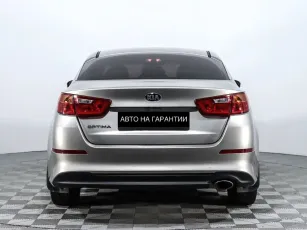 Kia  6