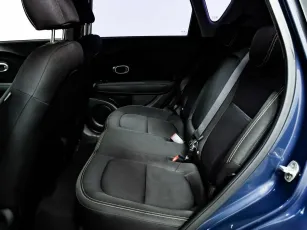 Kia  10