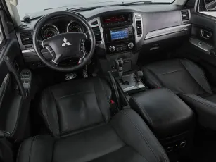 Mitsubishi  9