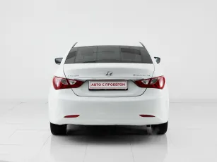 Hyundai  6