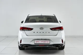 Hyundai  6
