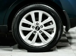 Kia  7