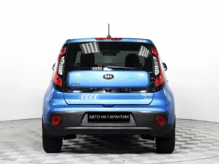 Kia  6