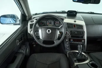 SsangYong  10