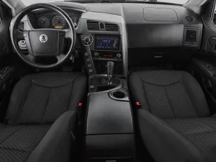 SsangYong  8
