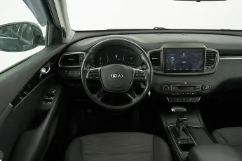 Kia  9