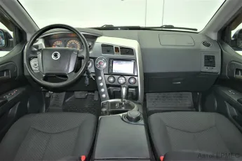 SsangYong  8