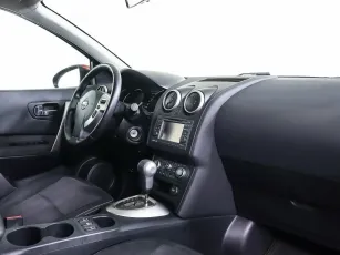 Nissan  8