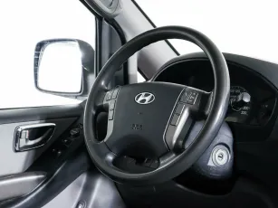 Hyundai  11
