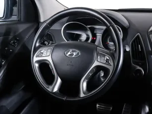 Hyundai  13