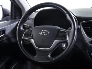 Hyundai  12
