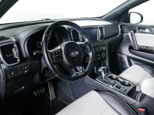 Kia  11