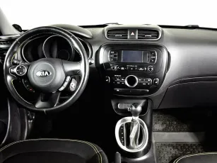 Kia  8