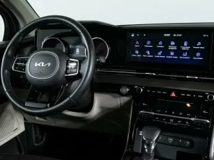 Kia  8