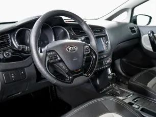 Kia  9