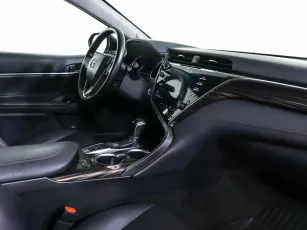 Toyota  9