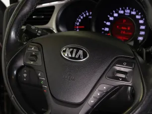 Kia  11