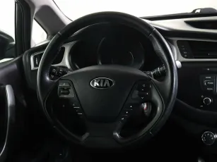 Kia  12