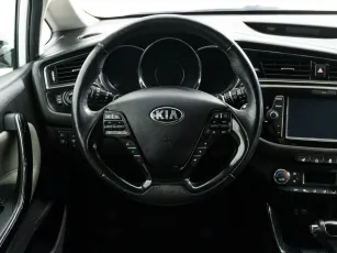 Kia  11