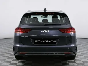 Kia  4
