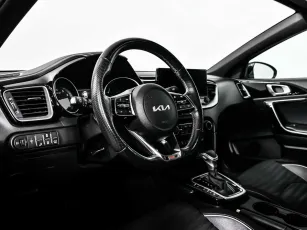 Kia  9