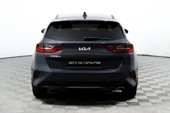 Kia  6