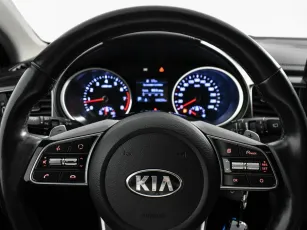 Kia  9