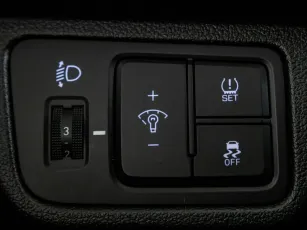 Hyundai  11