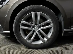 Volkswagen  6