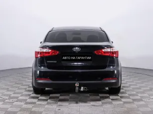 Kia  6