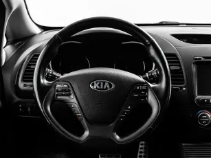 Kia  10