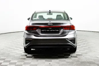 Kia  6