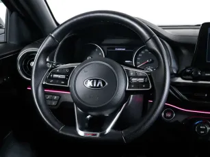 Kia  12