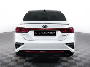 Kia  6