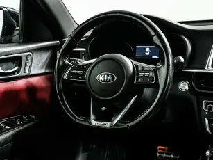 Kia  11