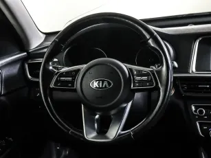 Kia  11