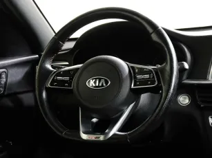 Kia  11