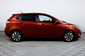 Kia  4